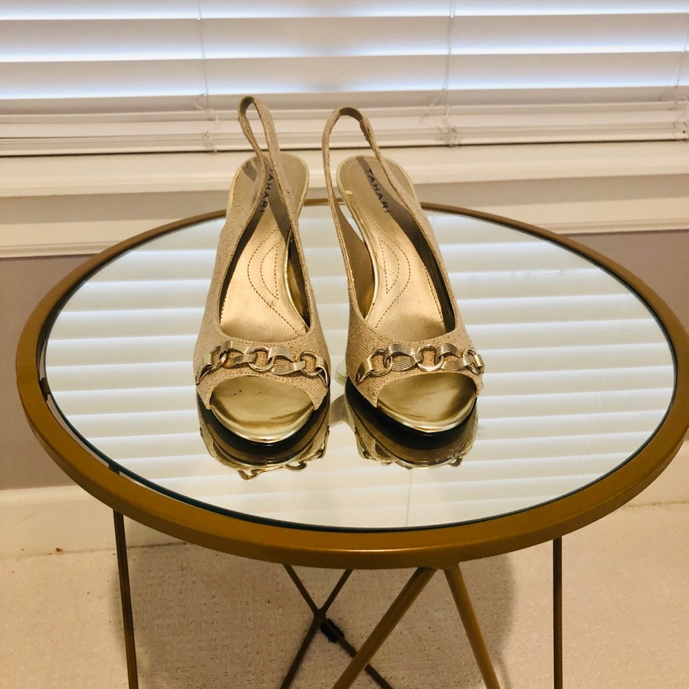 Vintage Tahari sling backs